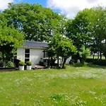 Forfatterhuset 2 Personer Inkl Morgenmad Og Adgang Til 6 Svommehaller Сasa de vacaciones
