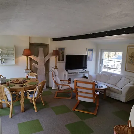 Casa vacanze Forfatterhuset 2 Personer Inkl Morgenmad Og Adgang Til 6 Svommehaller Nørre Nebel
