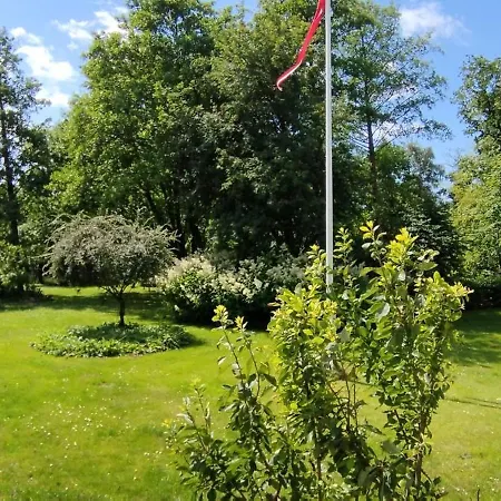 Casa vacanze Forfatterhuset 2 Personer Inkl Morgenmad Og Adgang Til 6 Svommehaller *