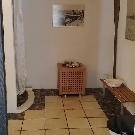 Prázdninový dům Forfatterhuset 2 Personer Inkl Morgenmad Og Adgang Til 6 Svommehaller